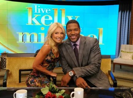 Michael Strahan Becomes Kelly Ripa’s Co-Host Access Online