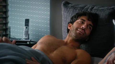 ausCAPS: Justin Baldoni shirtless in Jane The Virgin 3-15 "C