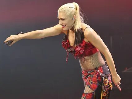 Gwen Stefani Performing in Vancouver 8/25/2016 * CelebMafia