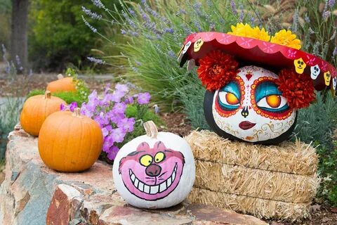 Painting Pumpkins - The Bubbly Bay Pumpkin halloween decorat