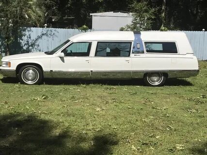 excellent condition 1996 Cadillac S&S Masterpiece hearse for