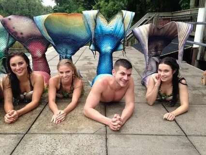 24 Photos That Will Make You Wish You Went To Mermaid School