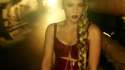 Shakira lanza Perro Fiel, su nuevo vídeo con Nicky Jam - AS.