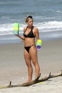 kate gosselin bikinis - Kate Gosselin being 'wined and dined