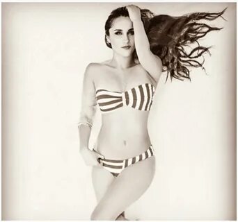 Dulce María en topless este verano! - Exa FM