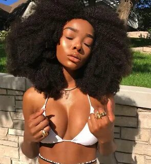 /lady+afro+curly+hair+ebony+photoshoot+cigar