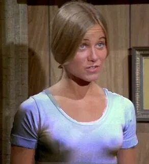 Maureen Mccormick Braless