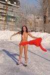 Голые девушки на льду (98 фото) - порно фото