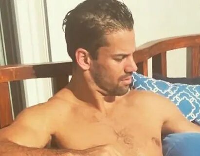 Jessie James Decker Shares a Sexy Nude Photo of Eric Decker 