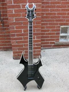 BC Rich Warbeast NJ Deluxe with 81/85 EMG Active Pups, ebony