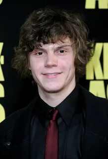 Evan Peters - Zimbio