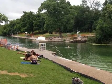 Barton Springs Pool reabrirá sus puertas el lunes Periodico 