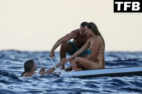 Margot Robbie & Rami Malek Enjoy a Fun Boat Day in Formentera (43 Photo...