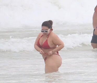 Chiquis Riviera Enjoys Her Vacation on the Beach in Tulum (3