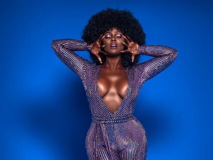 AMARA LA NEGRA