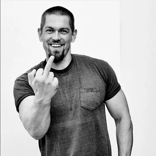 Steve Howey