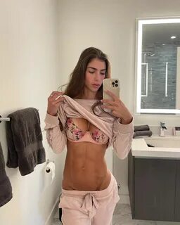 Anllela Sagra.