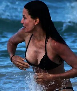 Has courteney cox ever been nude ♥ 20 Photos Showing How Muc