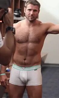 Beefy Guy GIF - Beefy Guy - Discover & Share GIFs