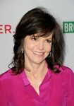 More Pics of Sally Field Medium Wavy Cut with Bangs (2 of 5)