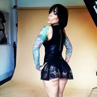 EXCLUSIVE: Tatted Up & Caked Out! Che Mack's Hottest Instagr