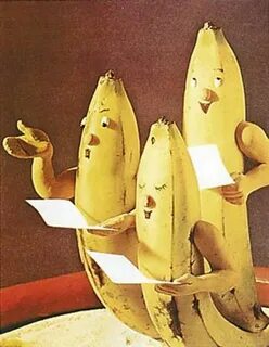 Boo say's they're singing twinkle twinkle :) Banana picture,