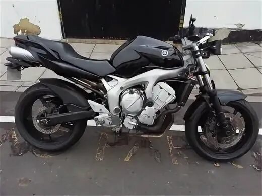 Yamaha FZ6 Streetfighter Motorcycle Build by Dean-J