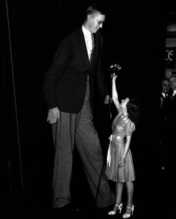 It's the birthday of the tallest man who ever lived Tall guy