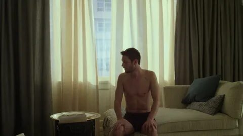 The Punisher, Ben Barnes nudo nella serie Marvel Netflix - f