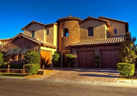 Tuscan Style Home With Brick Walls Tuscan style homes, Tusca