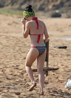 Evangeline Lilly in Bikini 2017 -10 GotCeleb