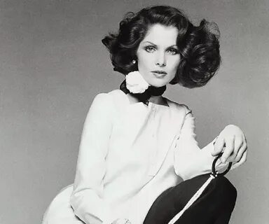 Lois Chiles - University Of Texas, Facts, Childhood - Lois C