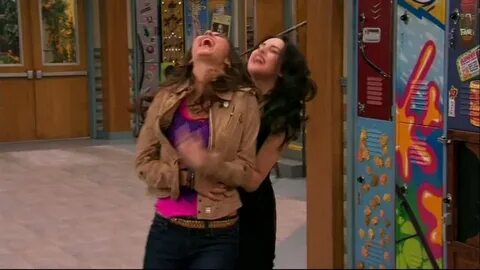 Victorious - Liz Gillies Tickling Victoria Justice