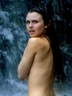 Celeb Lover в Твиттере: "Poppy Drayton #Sexy #brunette #topl