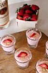 Strawberry Cheesecake Pudding Shots Recipe Pudding shots, Pu