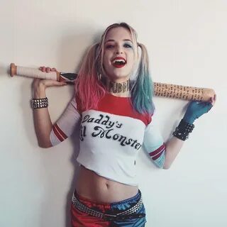Suicide Squad Harley Quinn Cosplay by Veronica Bochi - Nerdi