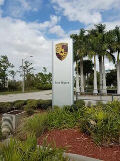Porsche of Fort Myers, 10064 Daniels Interstate Ct, Форт Май
