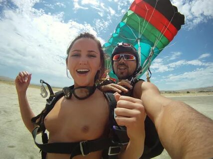 Hot nude skydiving and sex - Auraj.eu