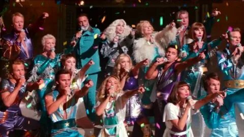 Mamma Mia! Here We Go Again: Official Clip - Super Trouper -