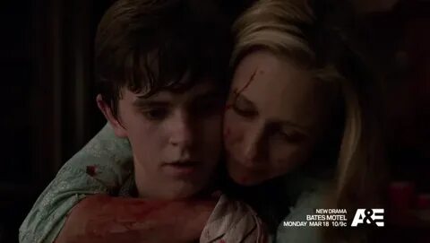 Bates Motel: Episode 1 × 01 - First You Dream, Then You Die 