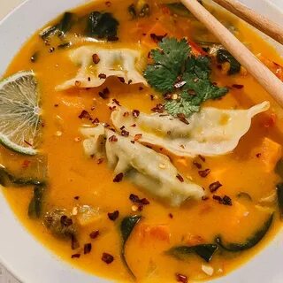Thai Coconut Curry Potsticker Soup - Brocc Your Body