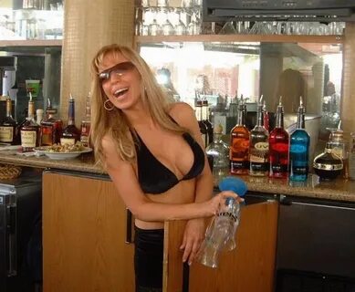 Hot Barmaids (52 pics)