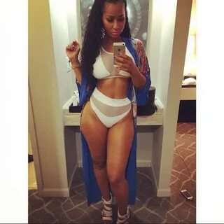 Tammy Rivera Tans Her Juicy Thighs & Plump Cakes in Tiny Bik