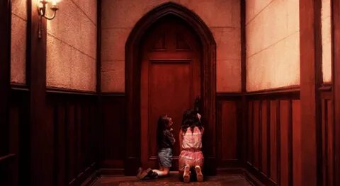 This "The Haunting Of Hill House" Detail Possibly Explains W