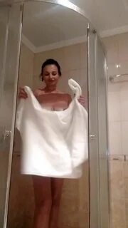 Naked Wife Towel Drop Dare - Great Porn site without registr