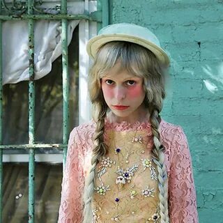 Petite Meller скачать из Тик Тока