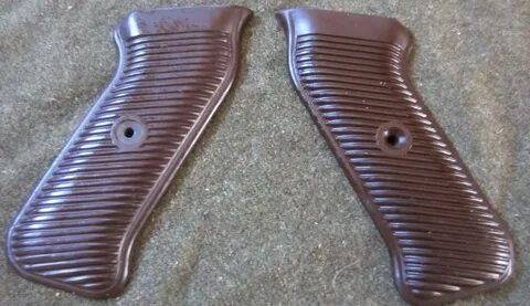 MP38/40 BAKELITE GRIPS-BROWN Man The Line