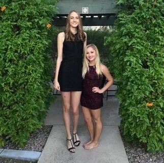 Long lost twin Tall women, Tall girl, Tall people