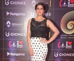Zarine Khan Poses At GIMA Awards 2016 In Mumbai - Funistan.c