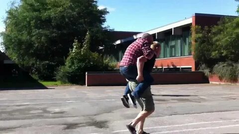 PIGGYBACK RIDE FAIL - YouTube